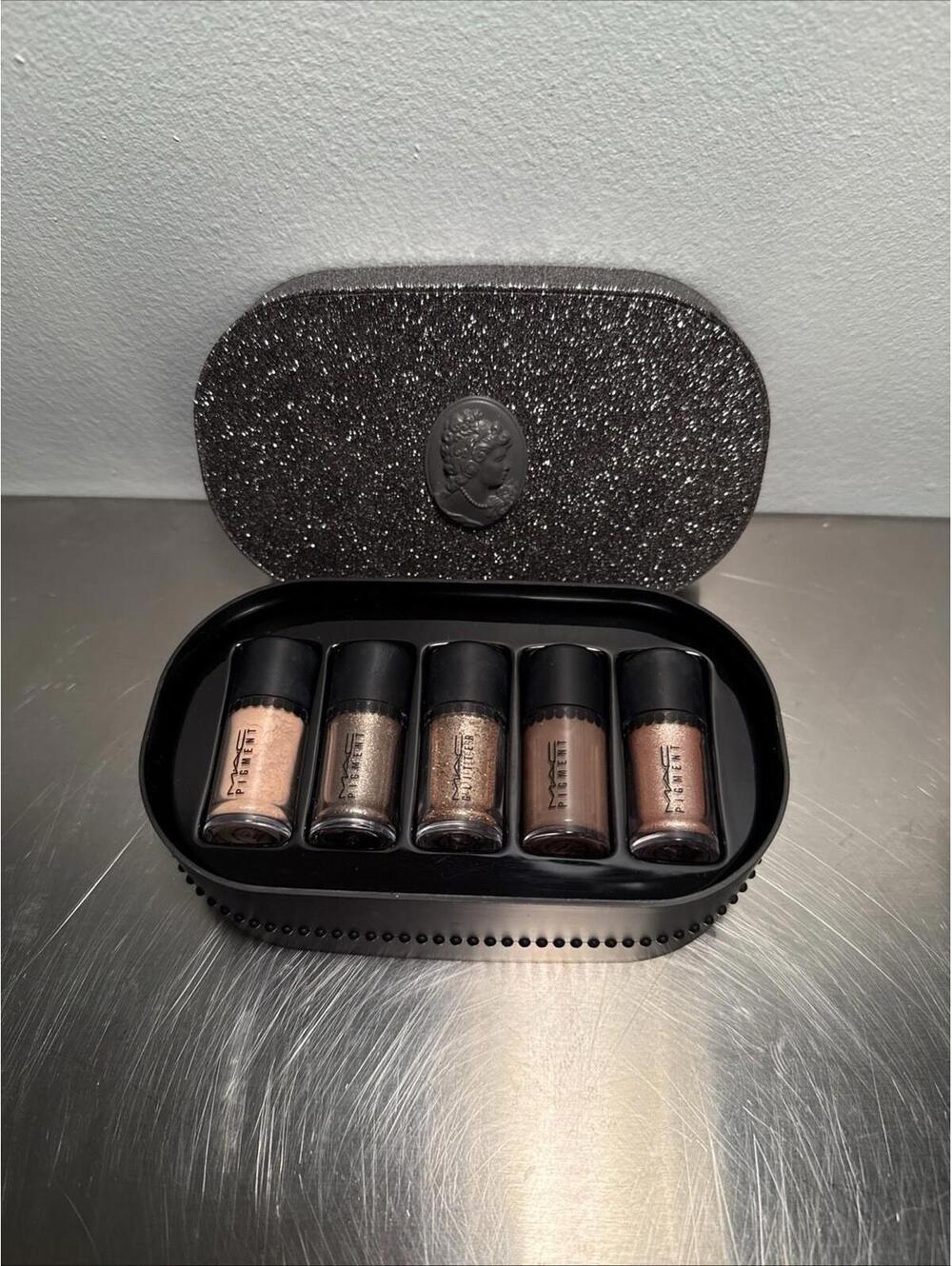 MAC Eye Shadow Set Objects of Affection Gold + Beige Pigment + Glitter 5pc Gift